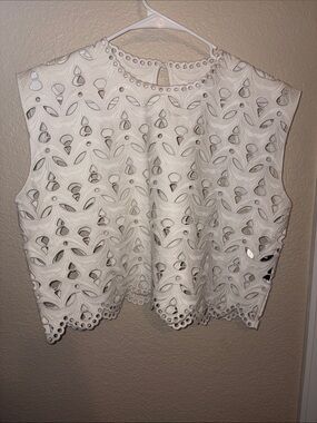 Beulah White Eyelet Sleeveless top